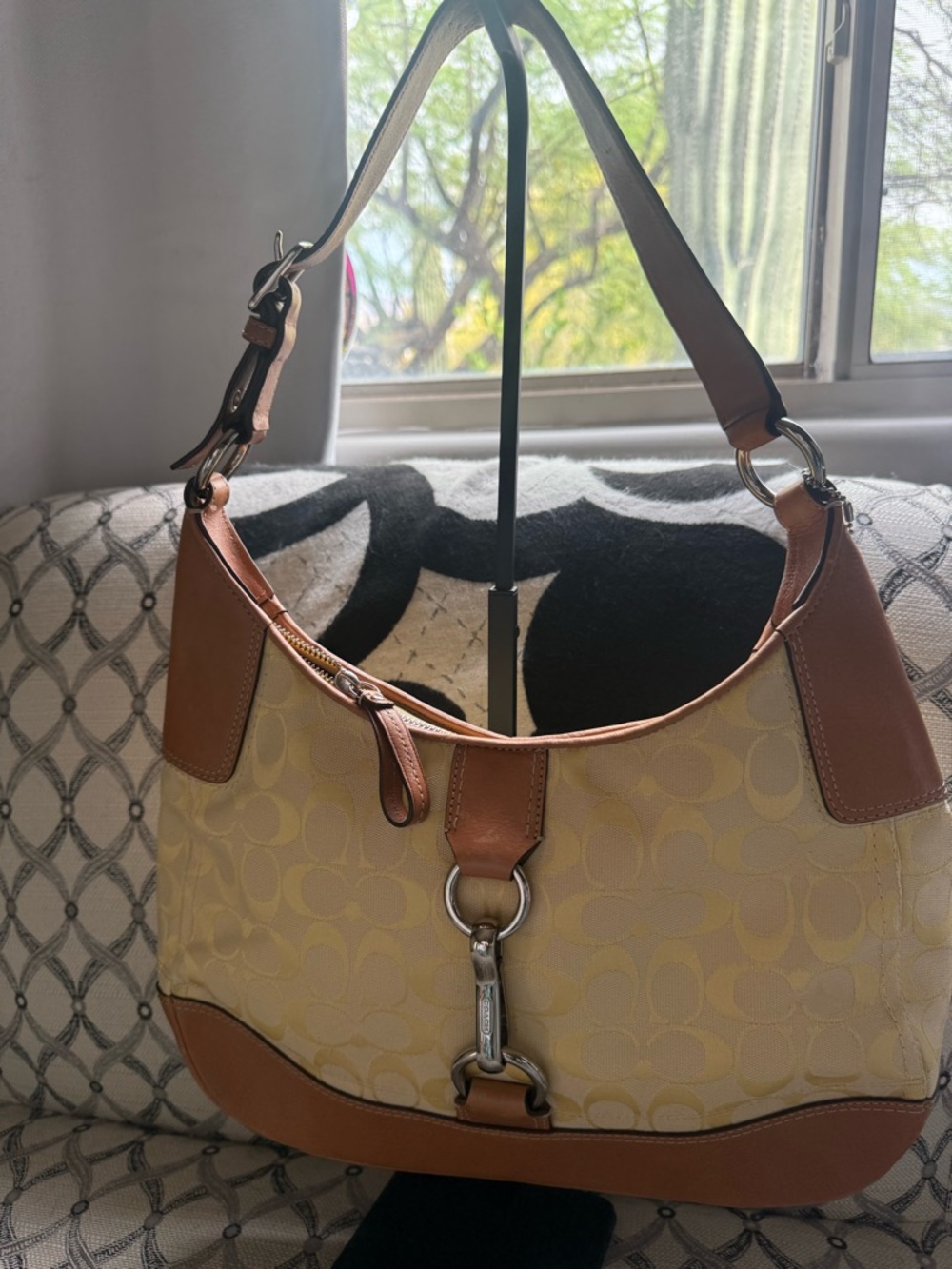Coach Hampton canvas and Leather Shoulder Bag-EUC